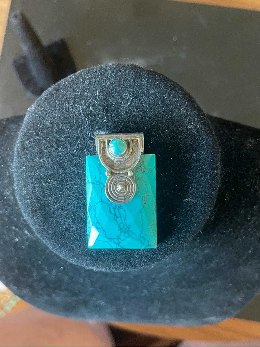 Sterling Silver aTurquoise Stone Pendant Necklace - Turquoise Blue Silver Accent